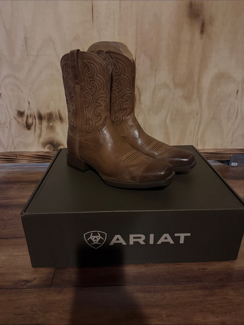 Ariat Brown Embroidered Leather Cowboy Boots